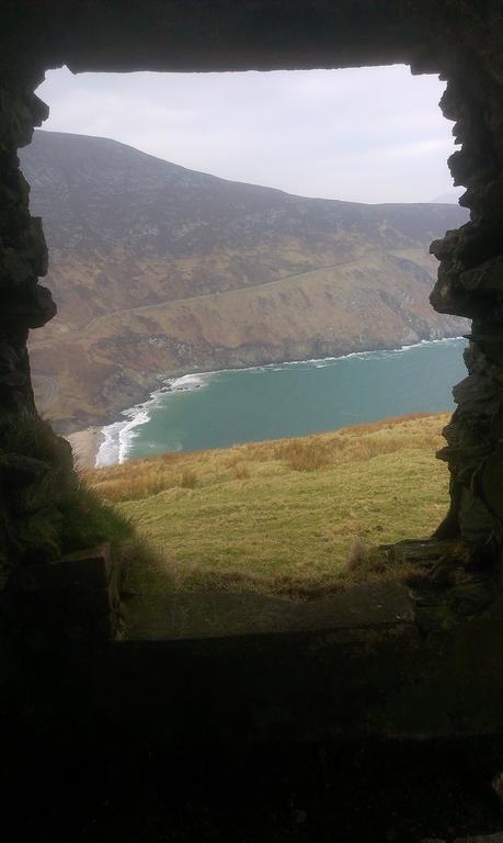 Achill West Coast House Bed & Breakfast Dooagh Exterior photo