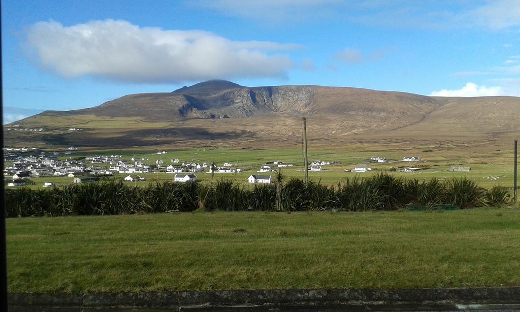 Achill West Coast House Bed & Breakfast Dooagh Exterior photo